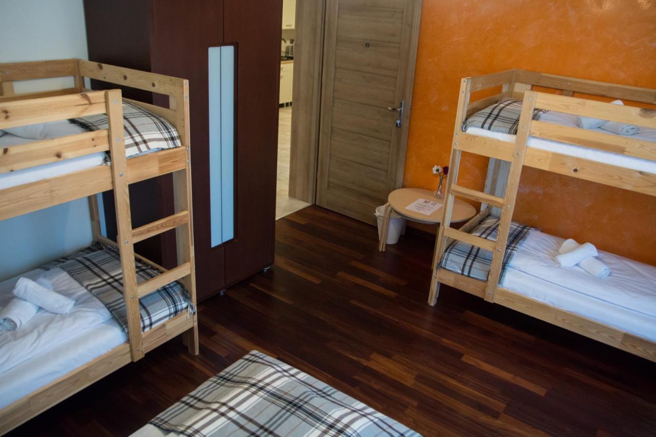 Harmony Hostel Zator Bagian luar foto