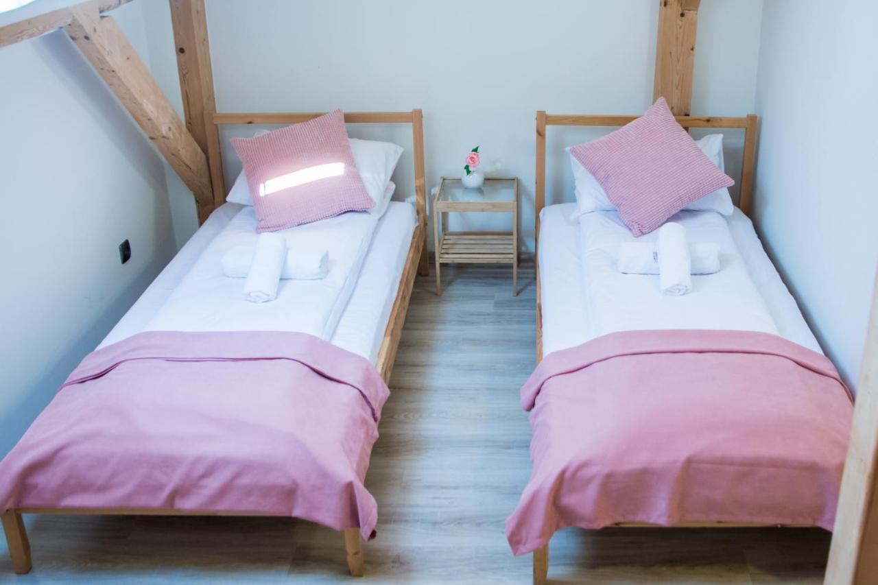 Harmony Hostel Zator Bagian luar foto